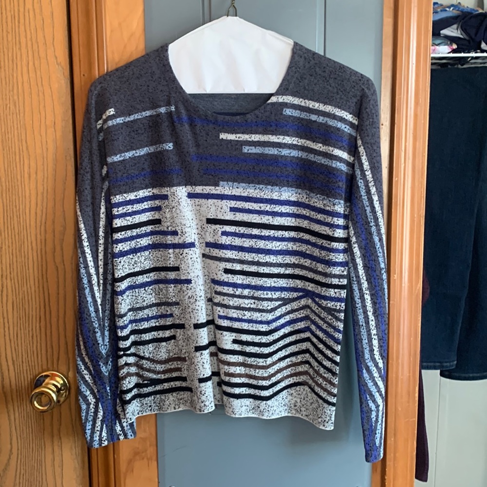 Nic + Zoe blue patterned crew neck sweater